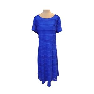 Signature by Sangria Woman Blue Lace Holiday or Special Occasion Dress